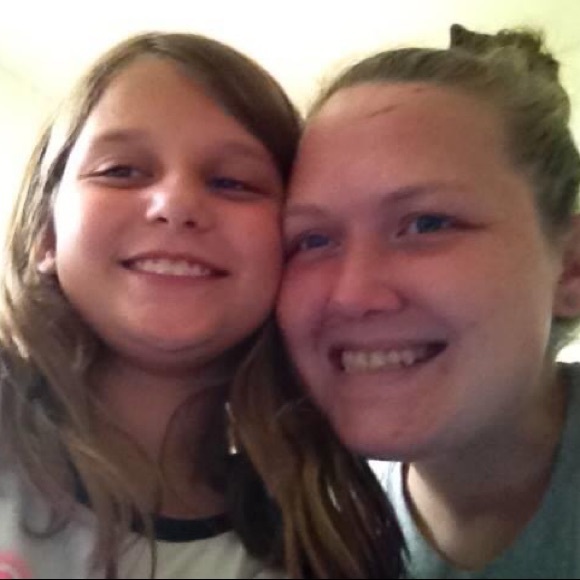Meet your Posher, Amanda - Picture 1 of 1